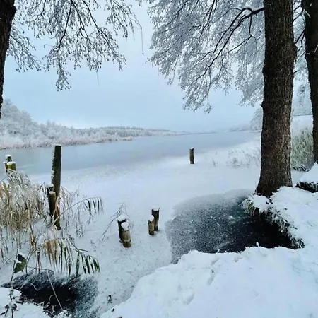 Semesterbostad Im Mirow